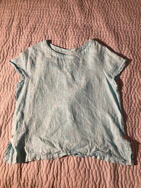 100% linen light blue blouse with button detail size L